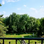 - - Adults Only * Ла-Рош-Гийон