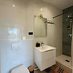 Проживание в семье - - Adults Only Ла-Рош-Гийон
